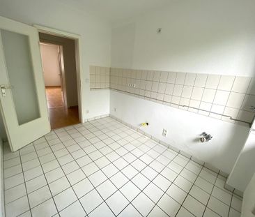 Einzug ab sofort möglich: 3-Zimmer-Wohnung mit Tageslichtbad und Ba... - Photo 1