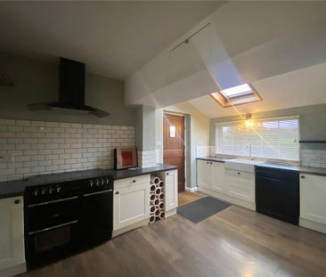 4 bedroom semi-detached house to rent - Photo 6