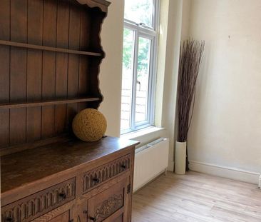 1 Bed Flat, Hither Green Lane, SE13 - Photo 1