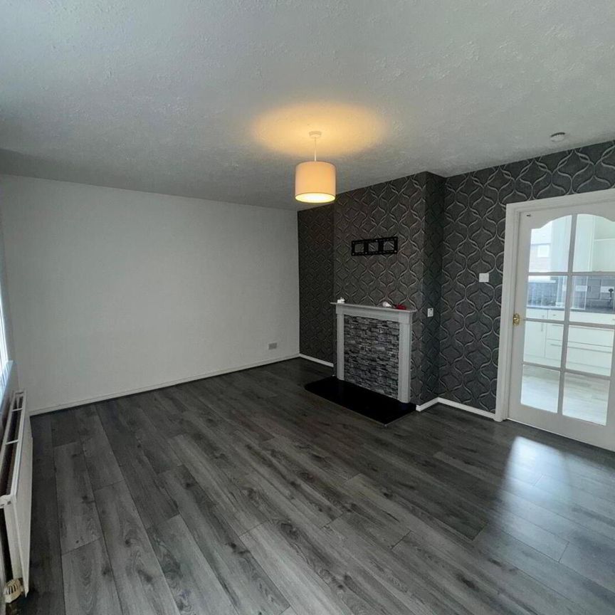 18 Hillmount Gardens, BT401TF, Larne - Photo 1