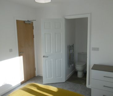 Room @ Anderson Crescent, Beeston, NG9 2PS - Photo 5