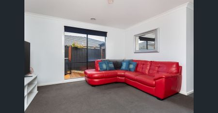 Prime Berwick Location with Everything at Your Doorstep!! - Photo 4