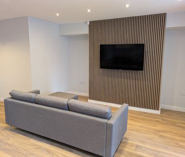 2 Bed Flat, Victoria Road, LS6 - Photo 3