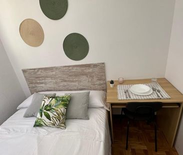 Calle de la Infanta Mercedes, Madrid, Community of Madrid 28020 - Photo 1