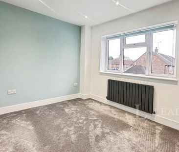 5 bedroom semi-detached house to rent - Photo 3