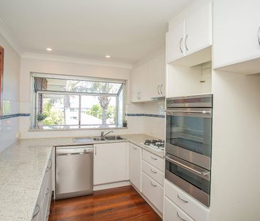 HILLWAY HAVEN - Photo 1