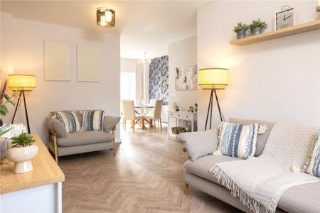 3 bedroom semi-detached house to rent - Photo 2