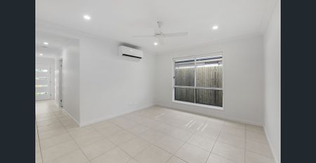 SPACIOUS, STYLISH AND MODERN 3 BEDROOM HOME WITH AIR CON IS CALLING YOUR NAME! - Photo 4