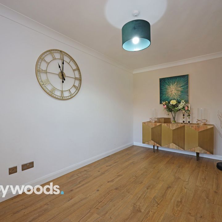 4 bed detached house to rent in The Saplings, Newcastle-under-Lyme, Staffordshire - Photo 1