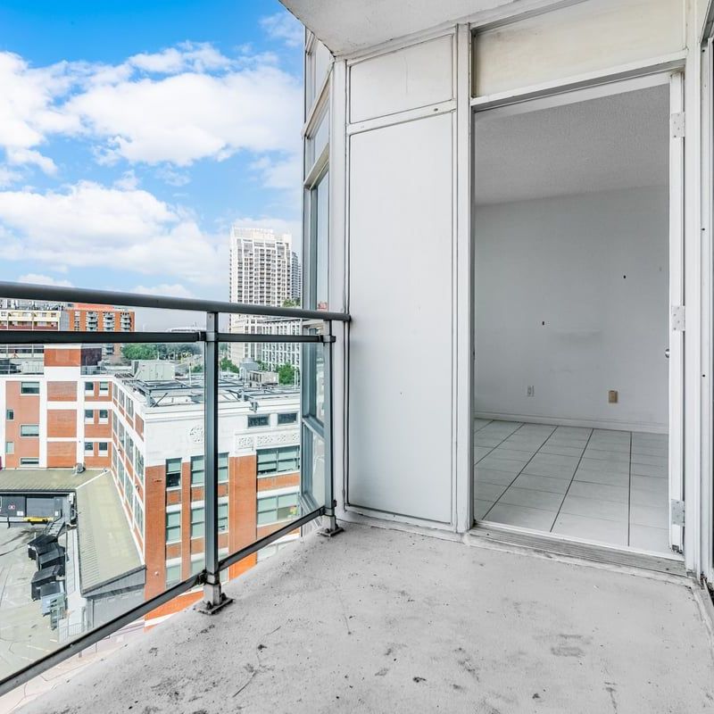 For Lease - 600 Queens Quay Unit# 930, Toronto, Ontario - Photo 1