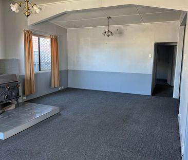 QUAINT HOME IN A CENTRAL LOCATION - Photo 1