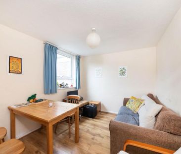 4 bedroom terraced house to rent - Photo 1