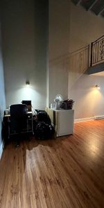Grand 3 1/2 sur deux étage - 104 rue Ste-Cécile - Photo 3