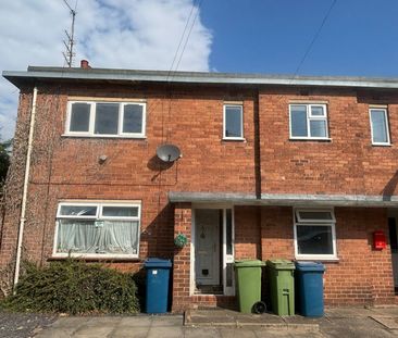 Flat to rent on - Photo 1