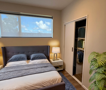 Sunny, Secure & Spacious - 1 Bedroom Townhouse - Photo 2