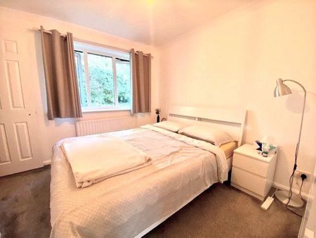 2 Bedroom House - Stirling Crescent, Hedge End - Photo 3