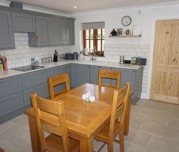 3 bedroom detached house to rent - Photo 5