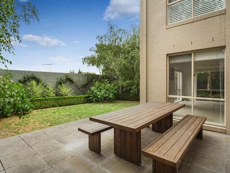 38 Clifton Road, Hawthorn East VIC 3123 - House For Rent | Domain - Photo 5