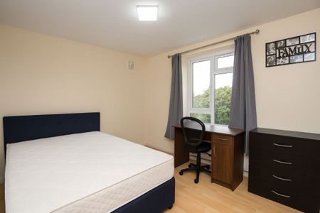 Macfarlane Road, London - Photo 3