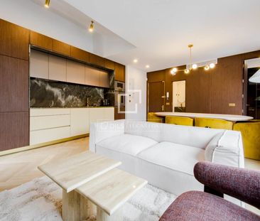 Excellent 2 Bedroom penthouse for rent in Cortes / Huertas, Madrid - Photo 3