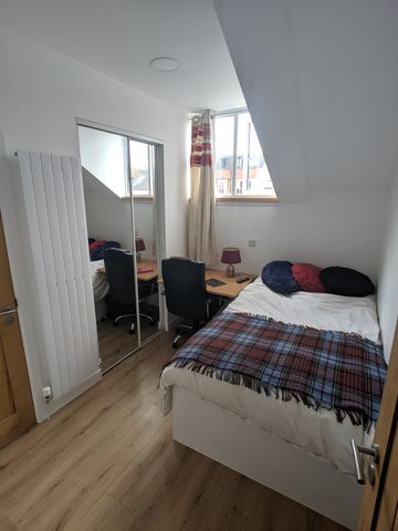 6 NORTH ROAD BILLS INC. - Photo 5