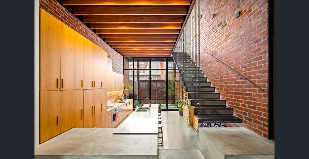 Urban sanctuary - contemporary design meets character - Photo 1