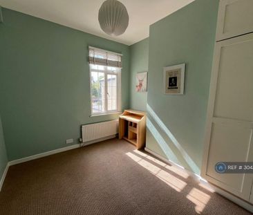 4 bedroom terraced house to rent - Photo 3
