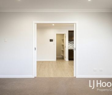 Welcome To Luxury Living At It's Finest! - Photo 4