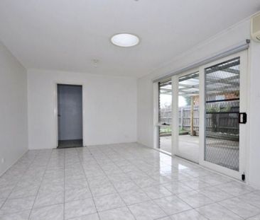 Conveniently Located - Photo 2