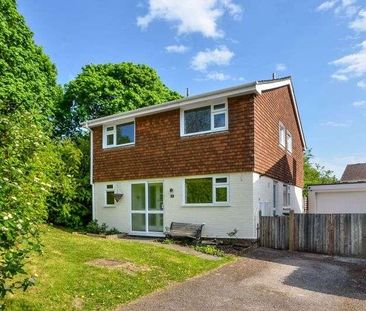 Maple Drive, Kings Worthy, SO23 - Photo 2