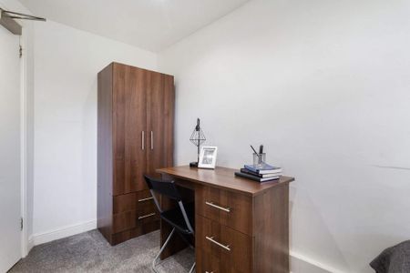 2 bedroom flat to rent - Photo 4
