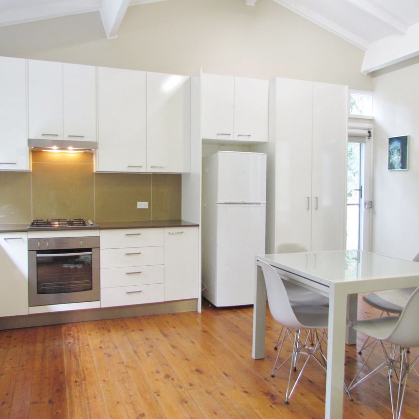 Charming Partly Furnished One-Bedroom Cottage in Quiet Chatswood Reserve - Photo 1