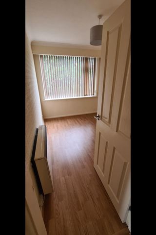 2 Bed Flat, Brooklands Court, M8 - Photo 3