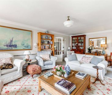 Detached family home set within delightful grounds adjoining farmland - Photo 3
