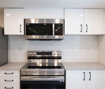 For Lease - 310 West 2nd Street Unit# 2, Hamilton, Ontario - Photo 1