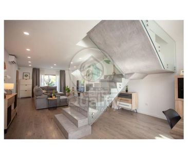 4 room luxury House for rent in Barreiro, Distrito de Setúbal - Photo 2