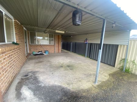 Spacious 4 Bedroom Home For Lease - Photo 2