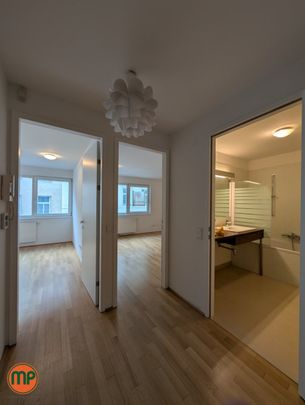 Helle 2 Zimmerwohnung mit Top-Anbindung - Photo 1