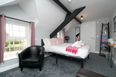 Apt 2 Yr Owain Glyndwr, High Road, Llanddona - Photo 5