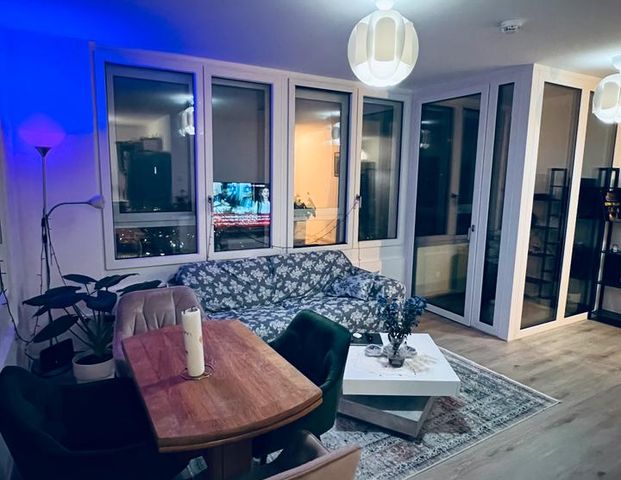 Flexible Flat Rental in Friedrichshain - Photo 1