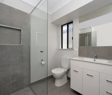 Fresh Modern Home in new quiet estate - Photo 5