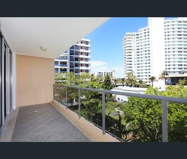 527/1 - 3 Aqua Street, Southport, Qld 4215 - Photo 5