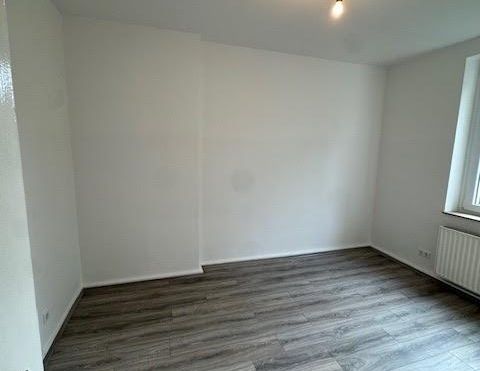 Altbauwohnung mit 3 Zimmern zentral in Krefeld.. - Photo 1