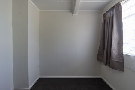 Freshly Updated Three Bedroom - Photo 2