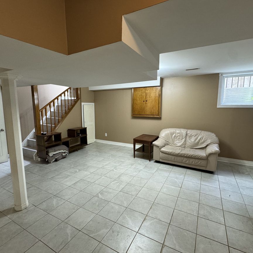 For Lease - 3690 Ellengale Drive, Mississauga, Ontario - Photo 1