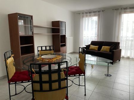 APPARTEMENT T3 A LOUER NEUVILLE SUR SAONE Centre Bourg - Photo 2