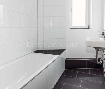 Attraktive Drei-Zimmer-Altbauwohnung mit Balkon in kernsaniertem Haus - Foto 1