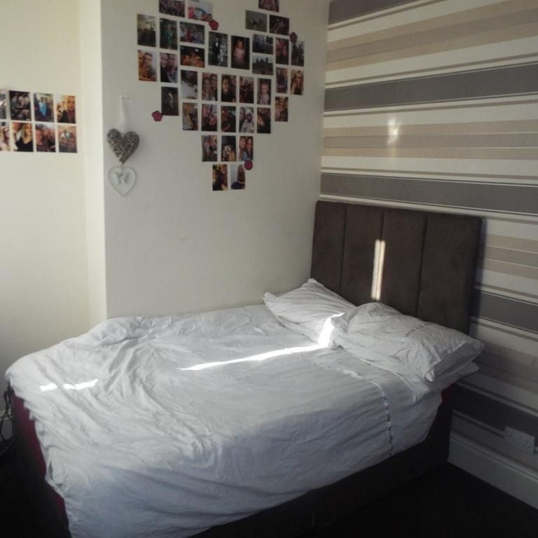 4 bedroom house to rent - Photo 1