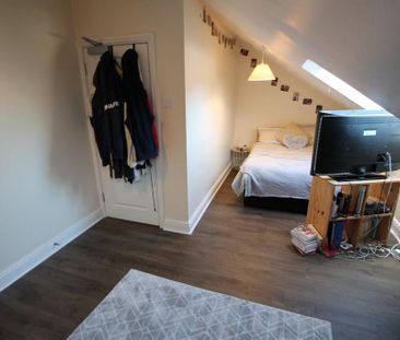 4 bedroom flat to rent - Photo 3