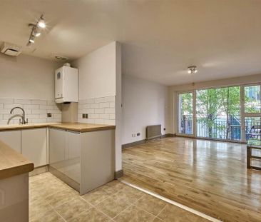 Apartment 202 Margarita Plaza 81 Adelaide Street, Belfast, BT2 8FF - Photo 3